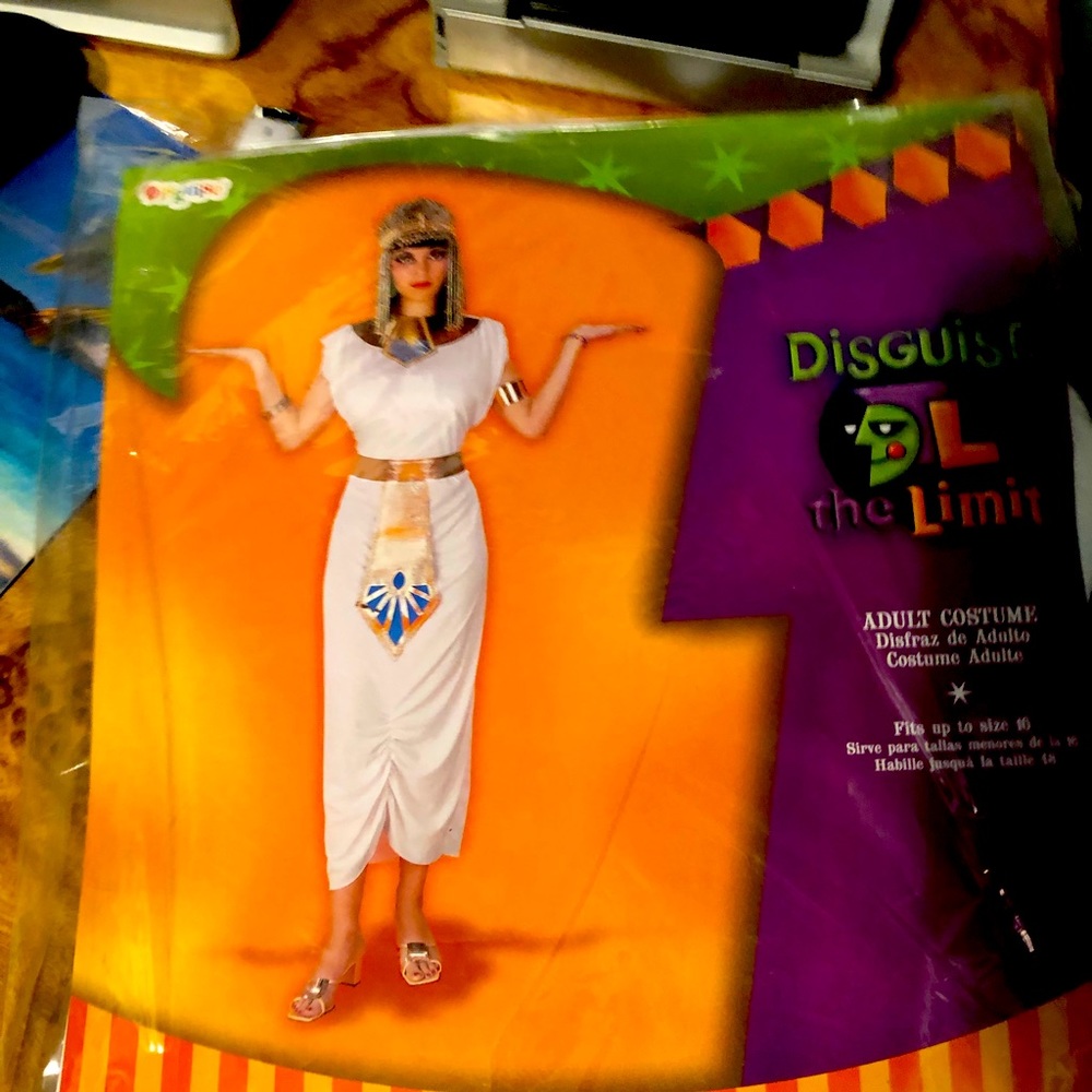 Halloween costume Queen of the Nile